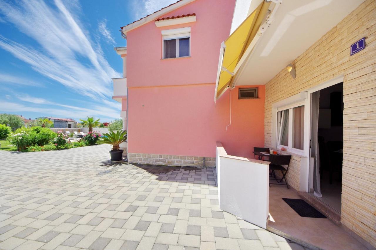 Apartmani Emili Sukošan Exterior foto