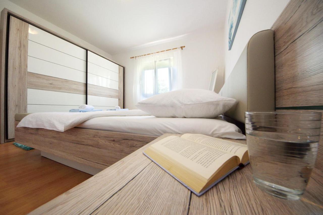 Apartmani Emili Sukošan Exterior foto