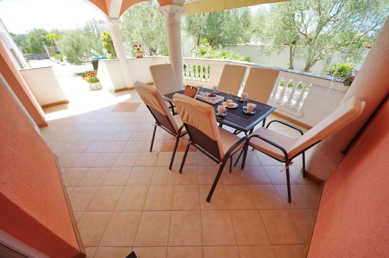 Apartmani Emili Sukošan Exterior foto