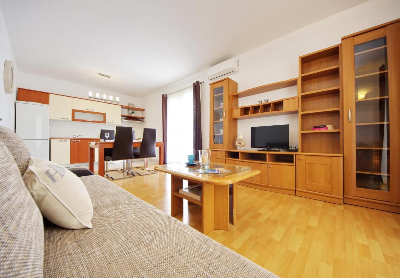 Apartmani Emili Sukošan Exterior foto